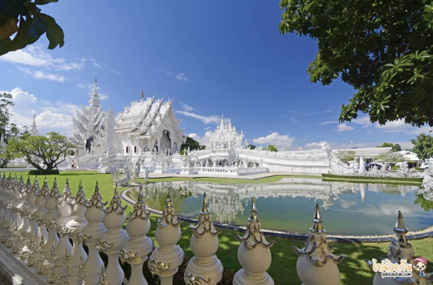 Visiting the White Temple in the North of Thailand
