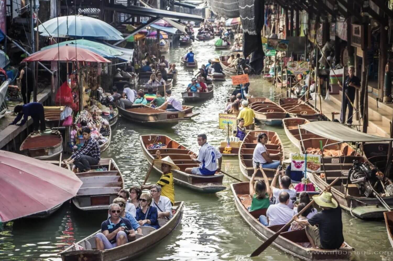 Damnoen Saduak Floating Market near Bangkok