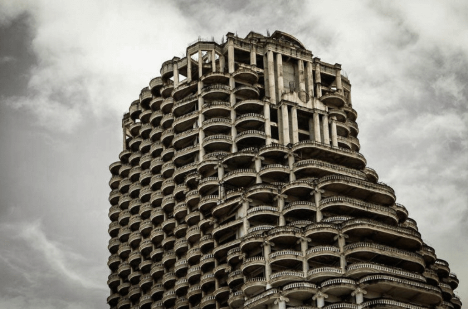 Explore the Haunted Ghost Tower 