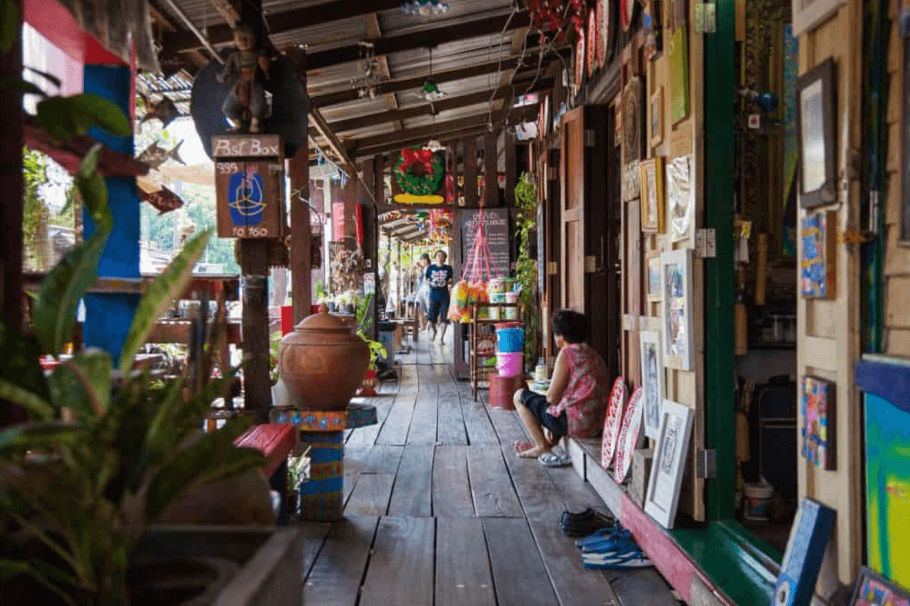 the Artist House (Baan Silapin) in Thonburi